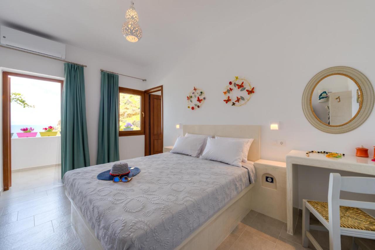 Moschatos Beach House Kamári Exteriér fotografie