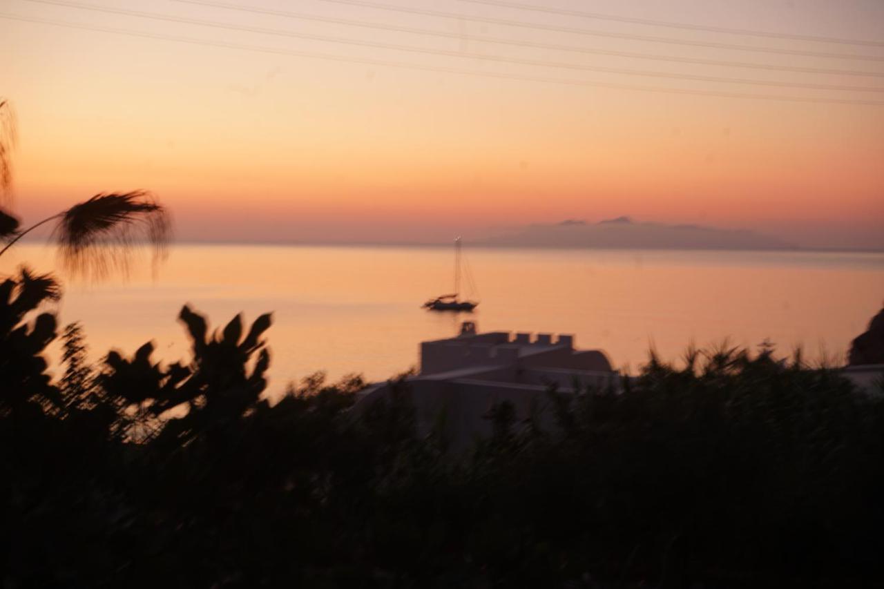 Moschatos Beach House Kamári Exteriér fotografie