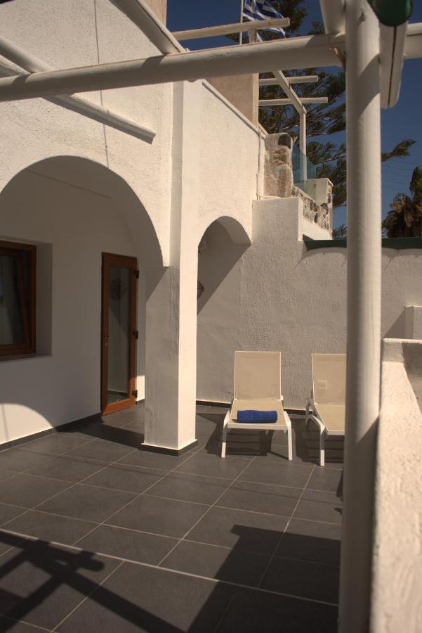 Moschatos Beach House Kamári Exteriér fotografie